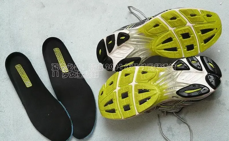 米兰app官网下载最新版光魔科技夏季必备：精选 2024 年最时尚舒适的 
11 岁女童凉鞋