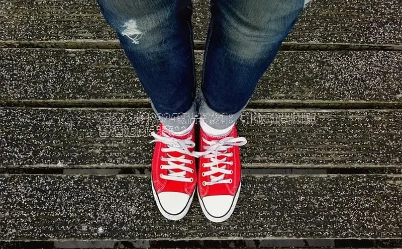 米兰体育彩票神思电子**特步女鞋2024新品系列：引领时尚潮流
，舒适迈向未来**