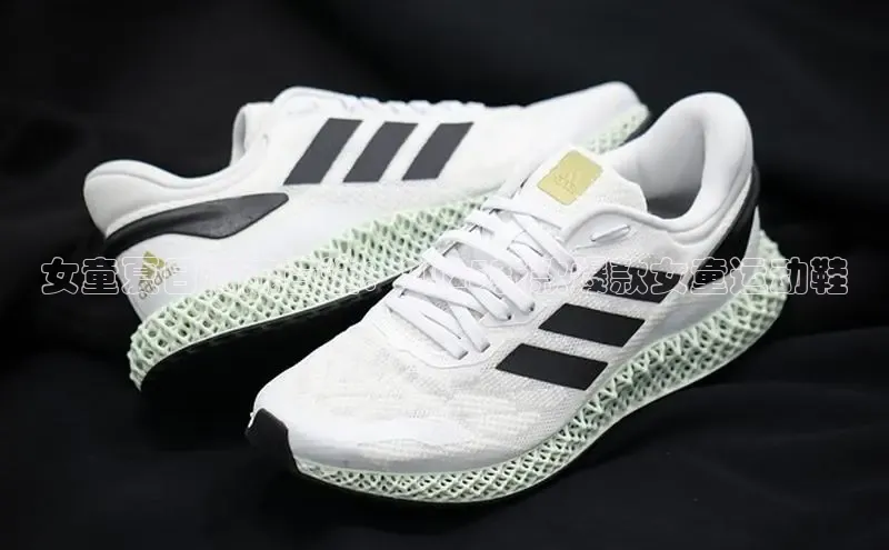 女童夏日潮流首选：2025新款爆款女童运动鞋